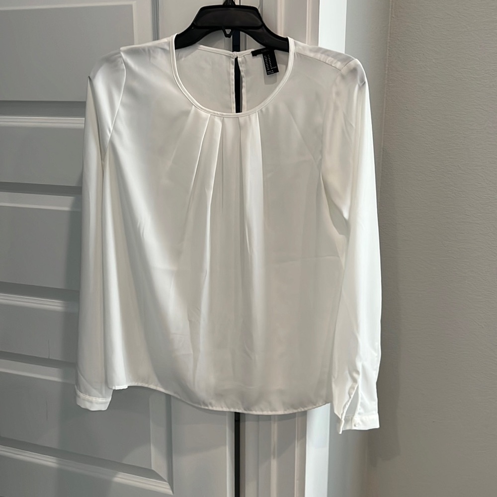 Forever 21 white blouse with ruffle detail